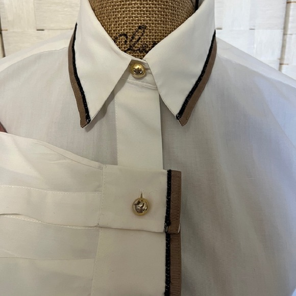 Foxcroft Off White Blouse Button Down Long Sleeve Collared Trim Detail Size 8 - Picture 3 of 8
